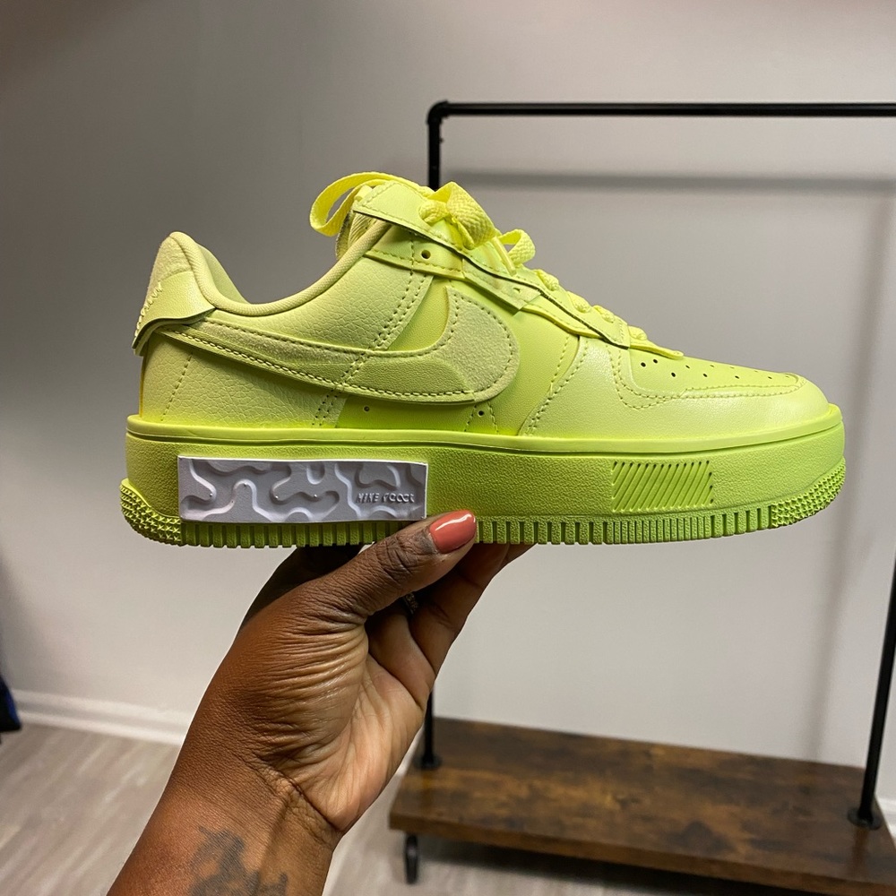 Women’s Air Force 1 Fontanka 'Yellow Strike (Size: 8)